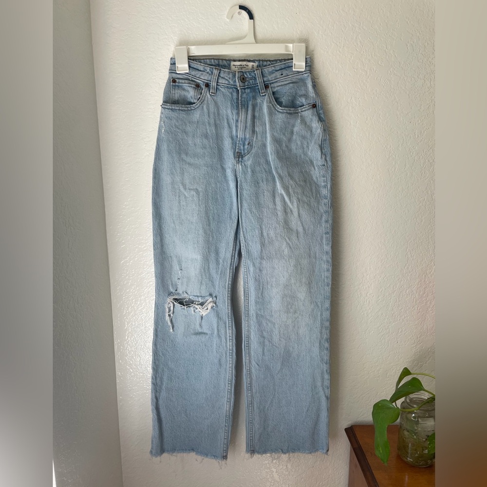 Abercrombie & Fitch Curve Love High Rise 90s Relaxed Raw Hem Destroy Jean